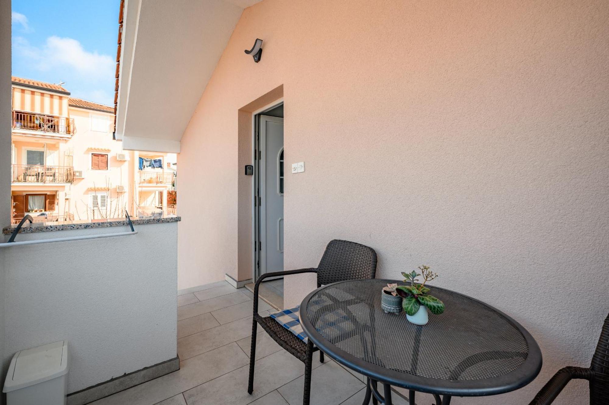 Charming Apartments Rose 1&2 With Pool Poreč Eksteriør bilde